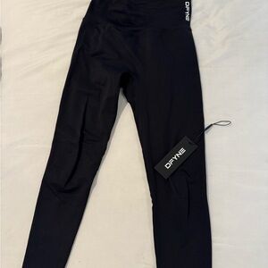 DYNE Women's Black Leggings